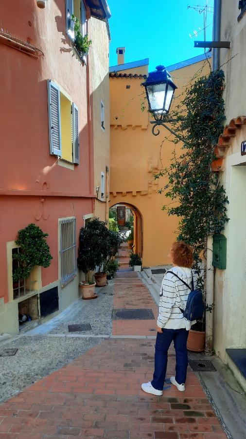 Menton, Centre Historique, Vue Mer Buitenkant foto